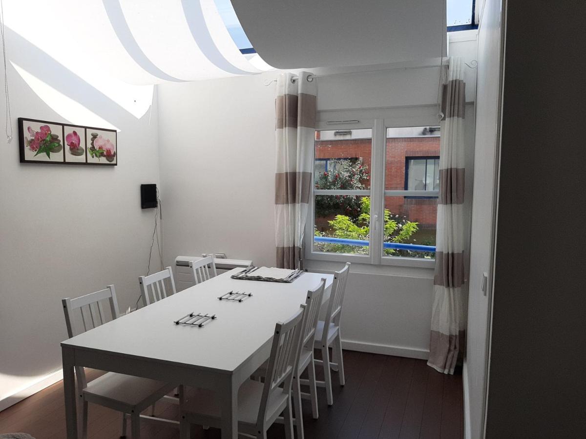 Ferienwohnung Pratique Et Calme Dans Centre De Evry Courcouronnes Exterior foto